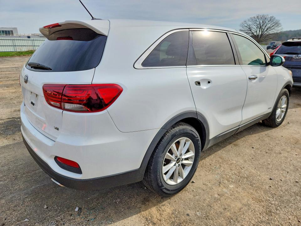 Продажа на аукционе авто 2019 Kia Sorento, vin: 5XYPGDA56KG572103, номер лота: 49186356
