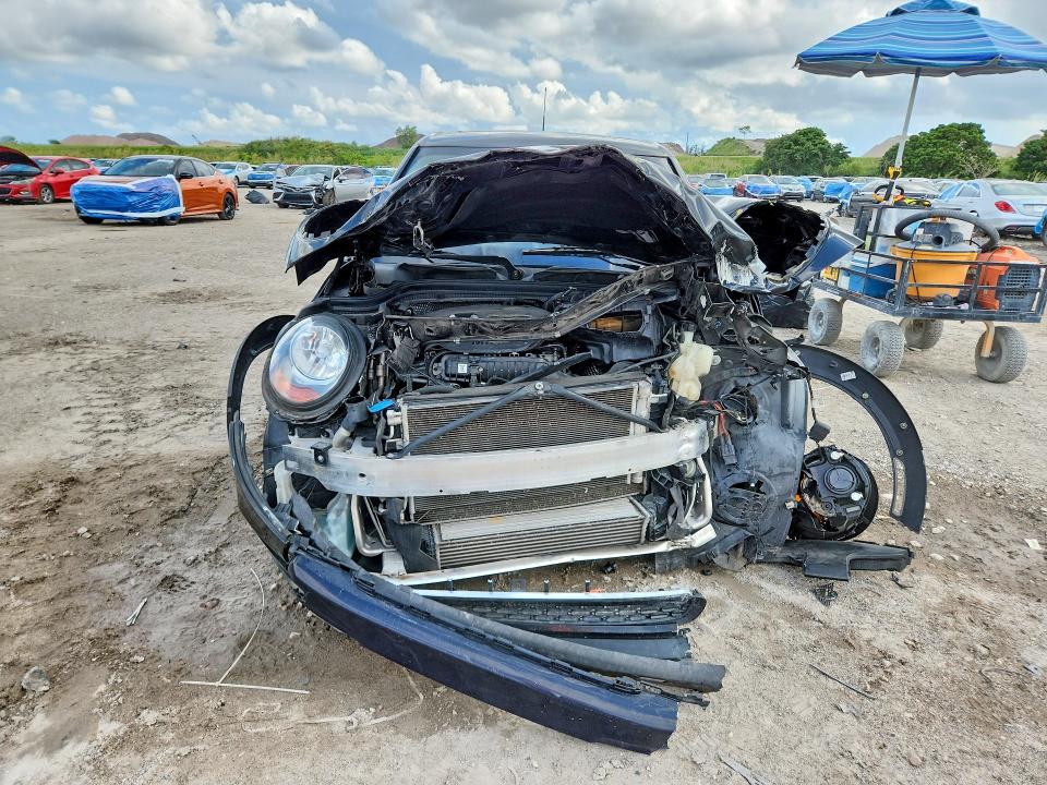 Продажа на аукционе авто 2015 Mini Cooper, vin: WMWXS5C51F2C63575, номер лота: 51356406