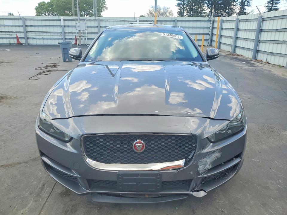 51346586 :رقم المزاد ، SAJAD4FX7JCP28761 vin ، 2018 Jaguar Xe مزاد بيع
