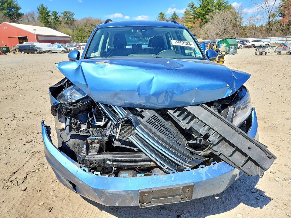 2017 Volkswagen Tiguan მანქანა იყიდება აუქციონზე, vin: WVGBV7AX4HW513223, აუქციონის ნომერი: 51097086