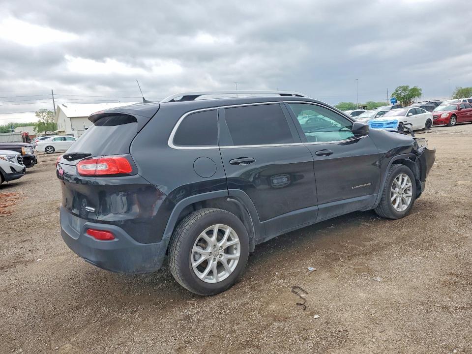 50988716 :رقم المزاد ، 1C4PJLCB7GW355572 vin ، 2016 Jeep Cherokee مزاد بيع
