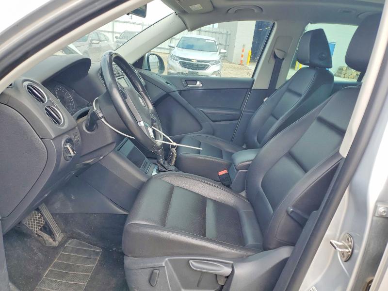 52088746 :رقم المزاد ، WVGBV7AX9CW560434 vin ، 2012 Volkswagen Tiguan مزاد بيع