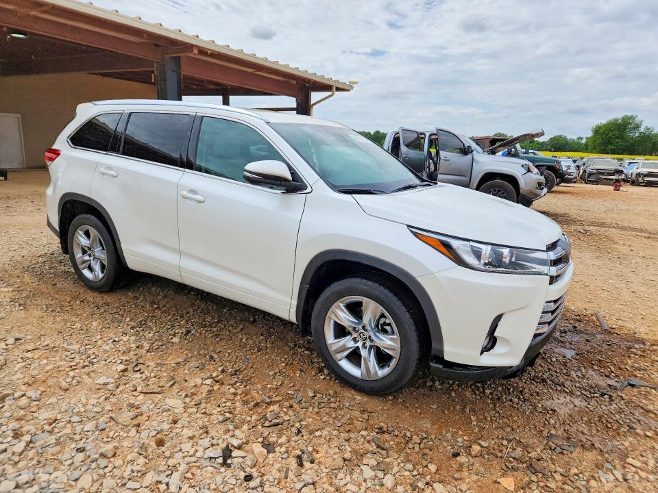 48931316 :رقم المزاد ، 5TDYZRFH5JS248012 vin ، 2018 Toyota Highlander مزاد بيع