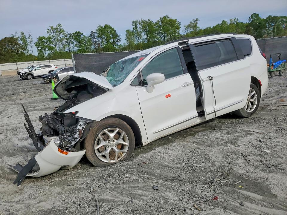 48609656 :رقم المزاد ، 2C4RC1BGXHR810221 vin ، 2017 Chrysler Pacifica مزاد بيع