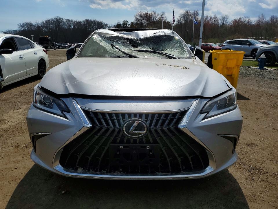 49446686 :رقم المزاد ، 58ADZ1B1XSU193258 vin ، 2025 Lexus Es 350 مزاد بيع