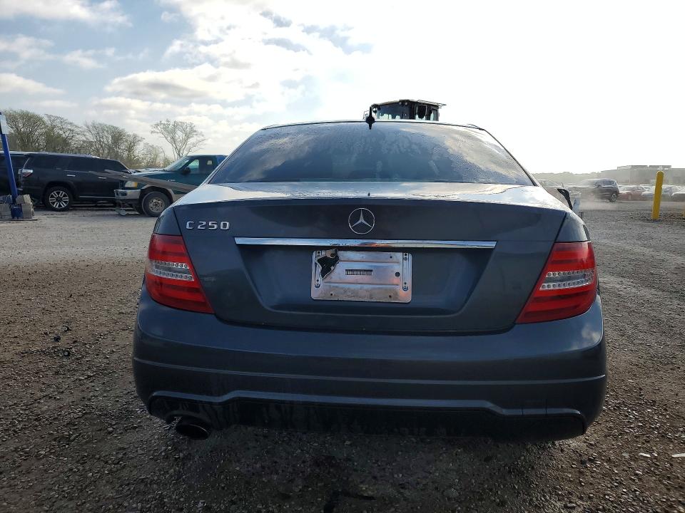 2014 Mercedes-benz C მანქანა იყიდება აუქციონზე, vin: WDDGF4HB9EA955364, აუქციონის ნომერი: 50825356
