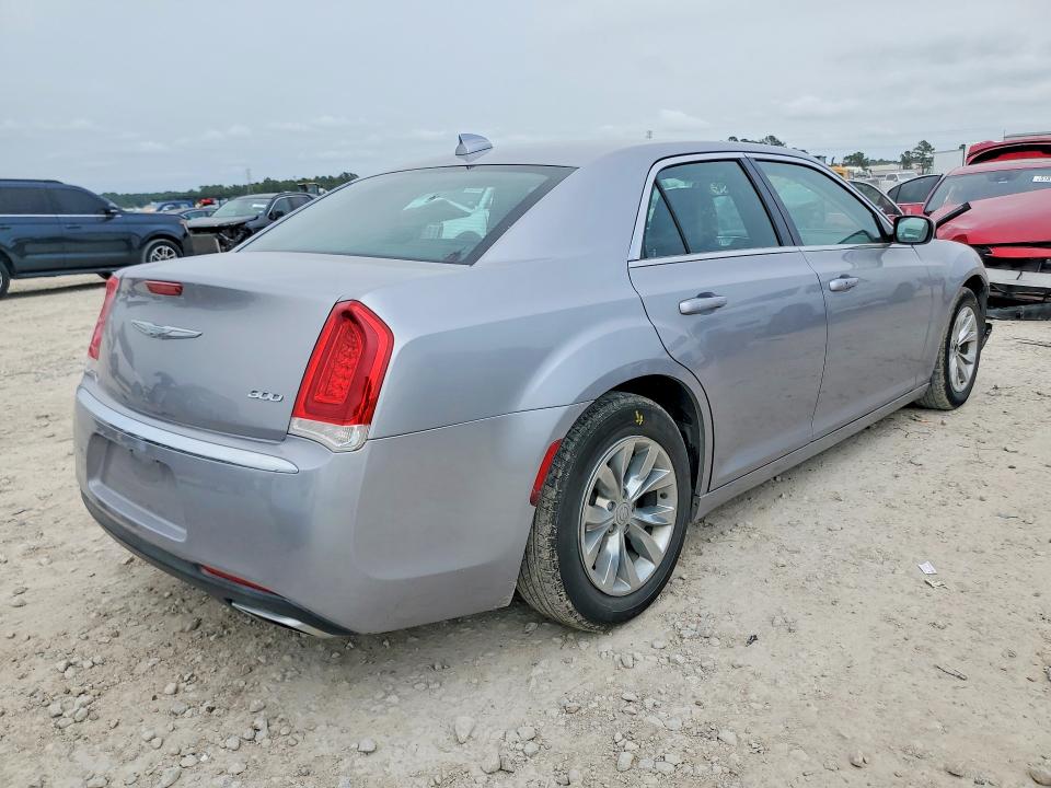 2015 Chrysler 300 მანქანა იყიდება აუქციონზე, vin: 2C3CCAAGXFH859210, აუქციონის ნომერი: 51681226