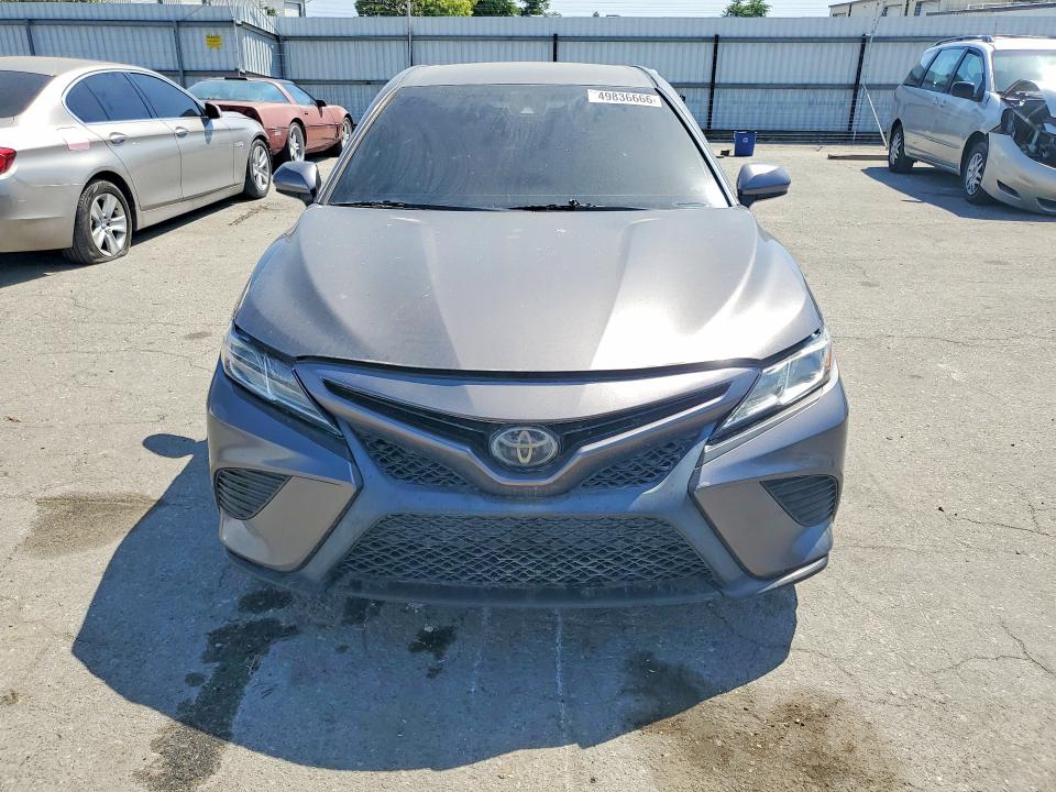 Продажа на аукционе авто 2018 Toyota Camry, vin: 4T1B11HK1JU091075, номер лота: 49836666