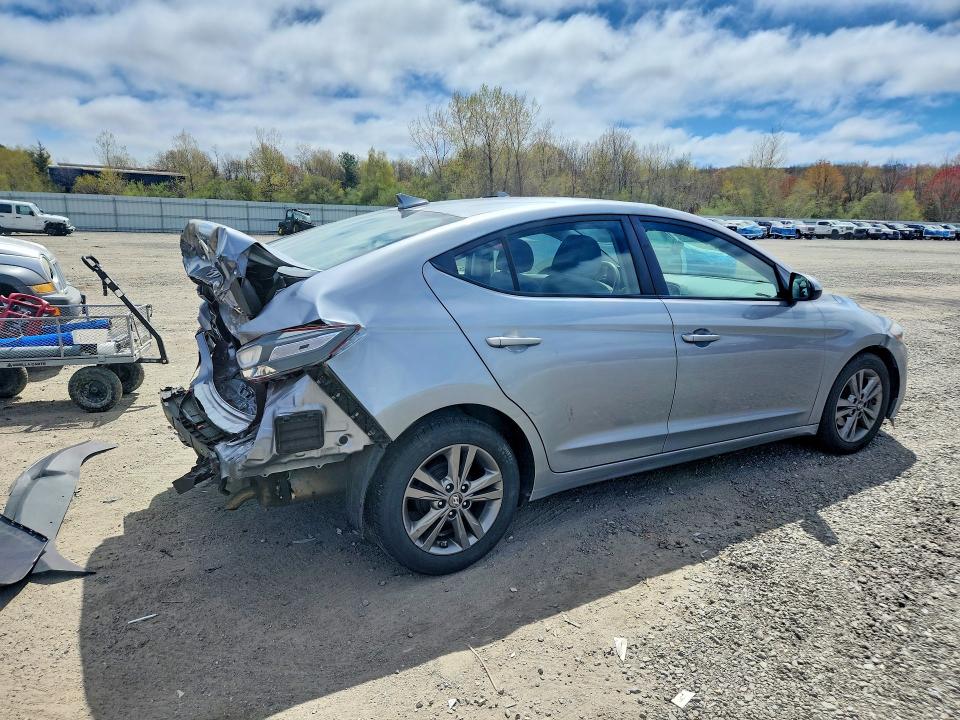 2017 Hyundai Elantra მანქანა იყიდება აუქციონზე, vin: 5NPD84LF5HH003296, აუქციონის ნომერი: 51851836