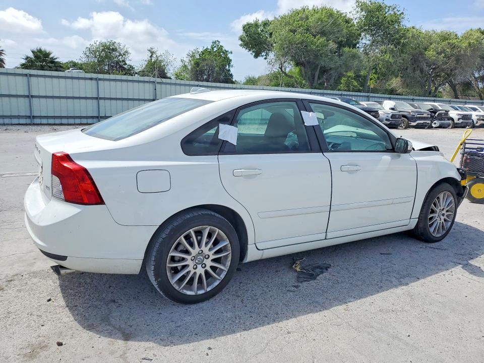 48364006 :رقم المزاد ، YV1672MS9B2550439 vin ، 2011 Volvo S40 مزاد بيع