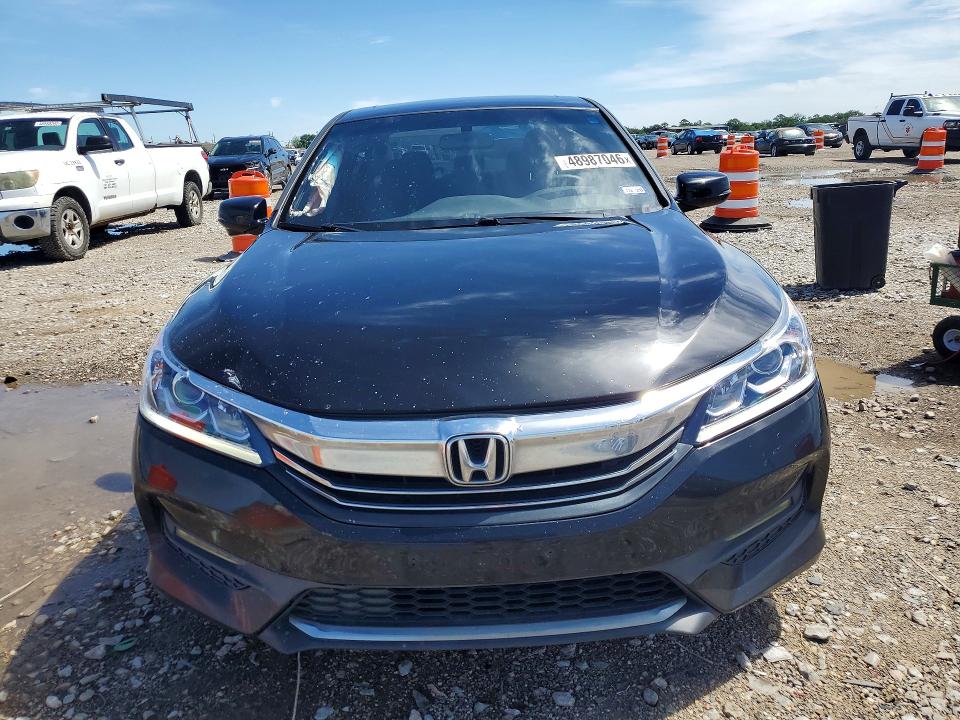 48987046 :رقم المزاد ، 1HGCR2F73HA035741 vin ، 2017 Honda Accord مزاد بيع