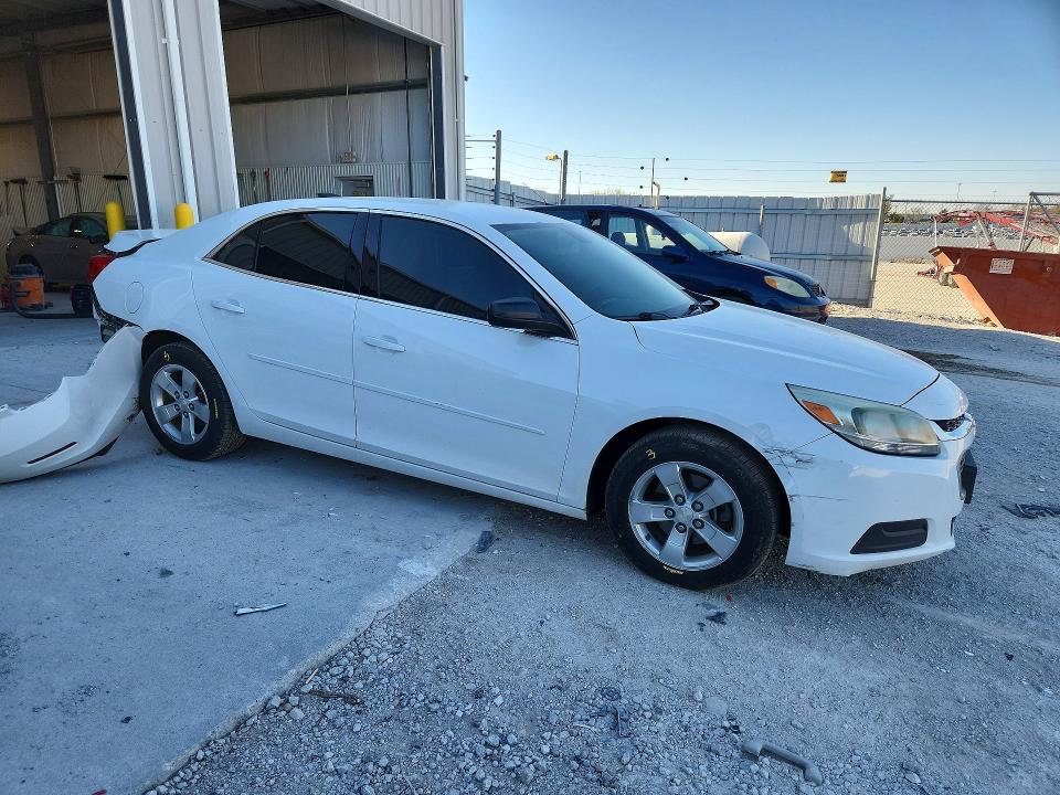 50517806 :رقم المزاد ، 1G11B5SL6FF104686 vin ، 2015 Chevrolet Malibu مزاد بيع