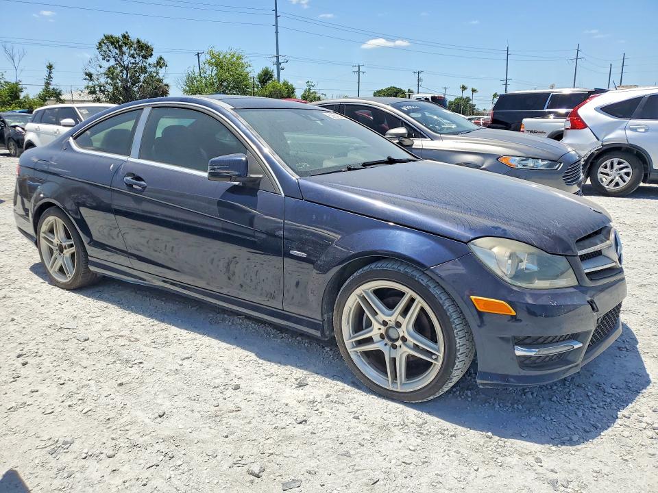 2012 Mercedes-benz C მანქანა იყიდება აუქციონზე, vin: WDDGJ4HB3CF746345, აუქციონის ნომერი: 50854536
