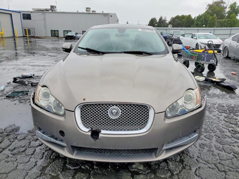 50672756 :رقم المزاد ، SAJWA0FA2AHR59010 vin ، 2010 Jaguar Xf مزاد بيع