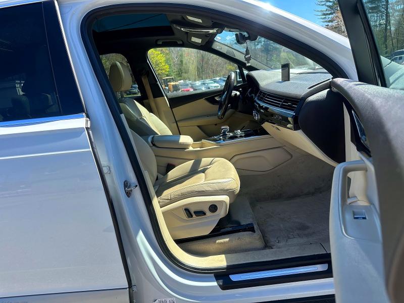 Продажа на аукционе авто 2017 Audi Q7, vin: WA1VAAF78HD035509, номер лота: 50607566
