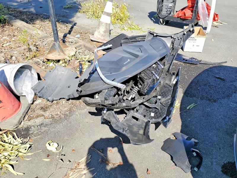 49427326 :رقم المزاد ، WBY23HD08SFU24341 vin ، 2025 Bmw I4 مزاد بيع