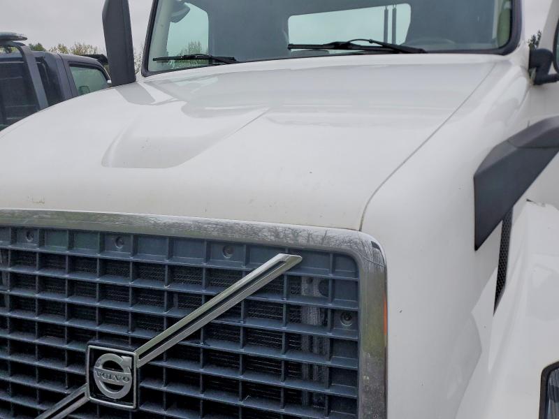 2018 Volvo Vnl მანქანა იყიდება აუქციონზე, vin: 4V4N39TG8JN892808, აუქციონის ნომერი: 50611606