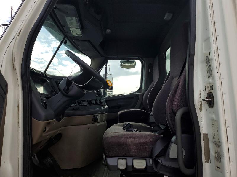 Продаж на аукціоні авто 2018 Freigliner Cascadia 125, vin: 1FUJGEDRXJLJR9654, номер лоту: 51856336