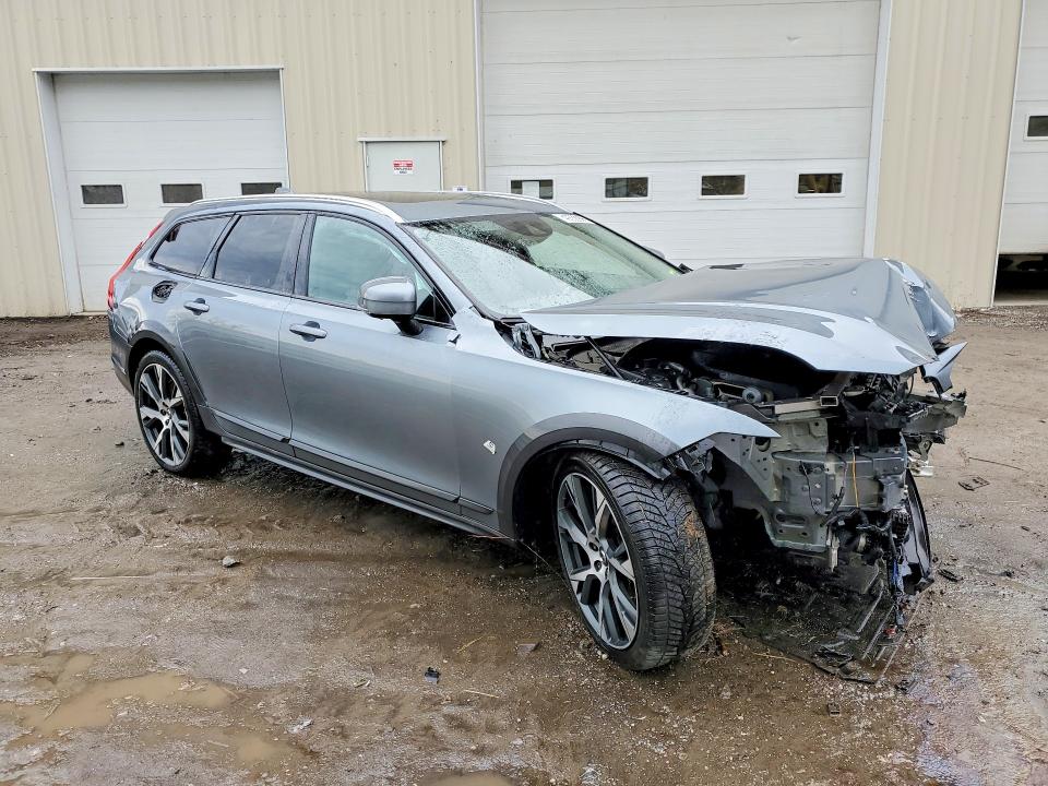 Продаж на аукціоні авто 2020 Volvo V90 Cross Country, vin: YV4A22NL7L1105305, номер лоту: 49332996