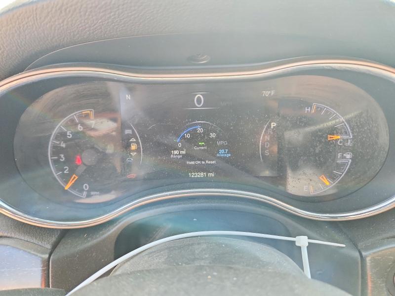 51318356 :رقم المزاد ، 1C4RJEAG3FC713639 vin ، 2015 Jeep Grand Cherokee مزاد بيع