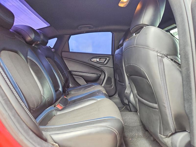 50504326 :رقم المزاد ، 1C3CCCBG0GN147310 vin ، 2016 Chrysler 200 مزاد بيع