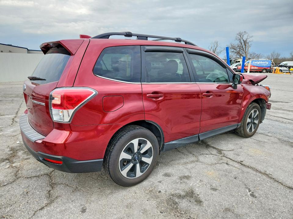 Продажа на аукционе авто 2018 Subaru Forester, vin: JF2SJAJCXJH608486, номер лота: 48286206