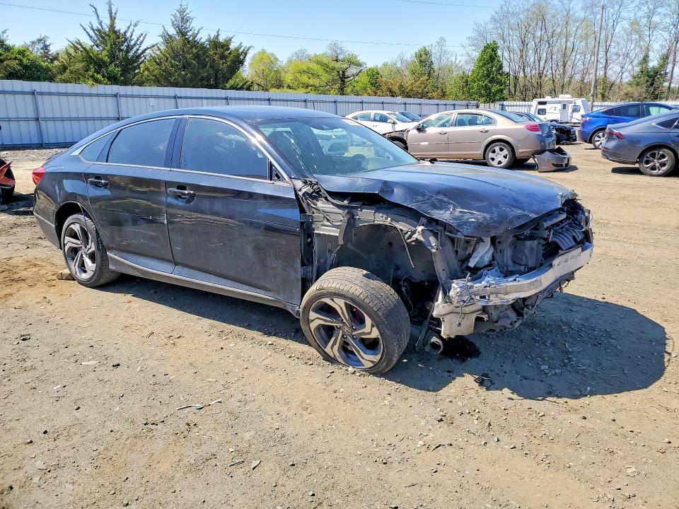 50849846 :رقم المزاد ، 1HGCV1F65JA029829 vin ، 2018 Honda Accord مزاد بيع