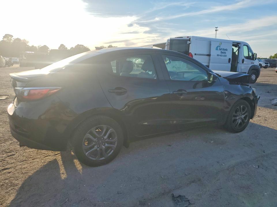 48783976 :رقم المزاد ، 3MYDLBYV3KY502676 vin ، 2019 Toyota Yaris مزاد بيع