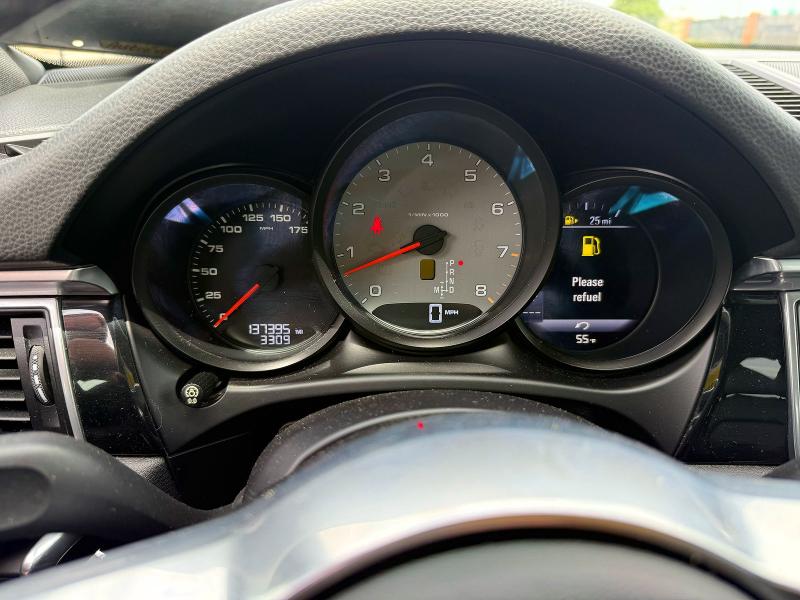 52023836 :رقم المزاد ، WP1AB2A51JLB33403 vin ، 2018 Porsche Macan مزاد بيع