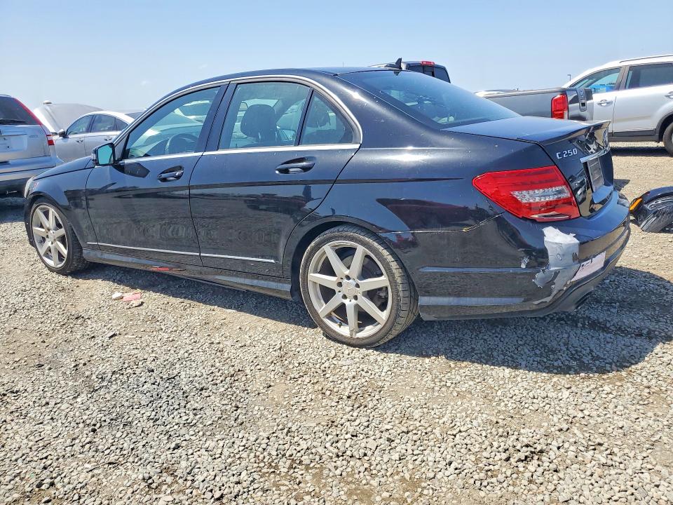 Продажа на аукционе авто 2013 Mercedes-benz C, vin: WDDGF4HB2DA782088, номер лота: 50563886