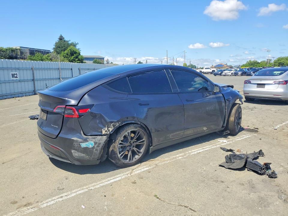 Продаж на аукціоні авто 2025 Tesla Model Y, vin: 7SAYGAEE8SF282064, номер лоту: 49968276