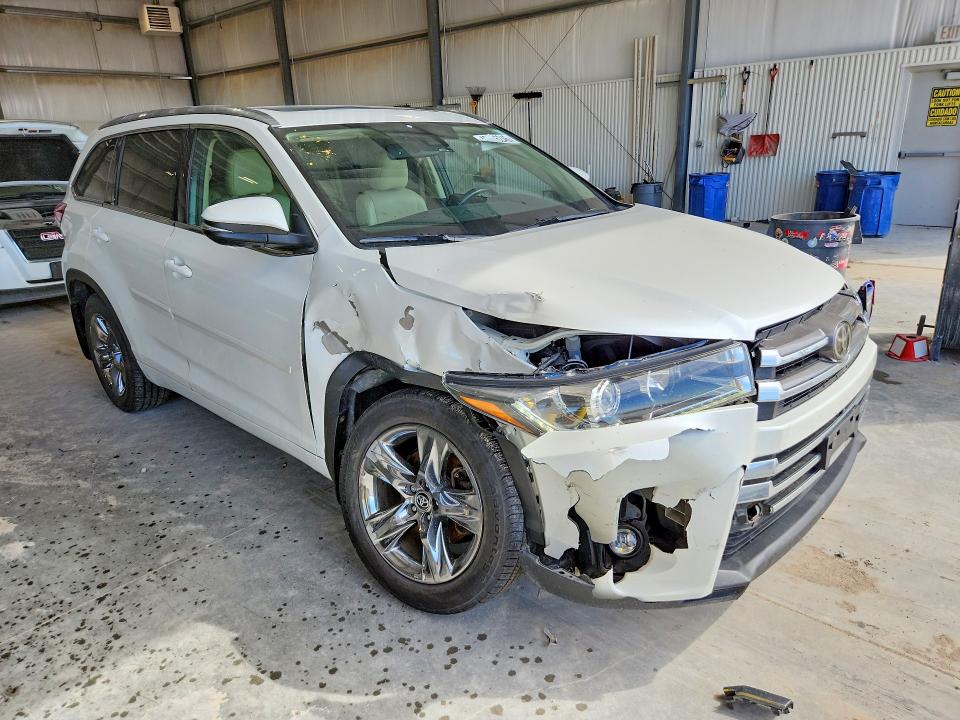 49576246 :رقم المزاد ، 5TDDZRFH2KS929941 vin ، 2019 Toyota Highlander مزاد بيع