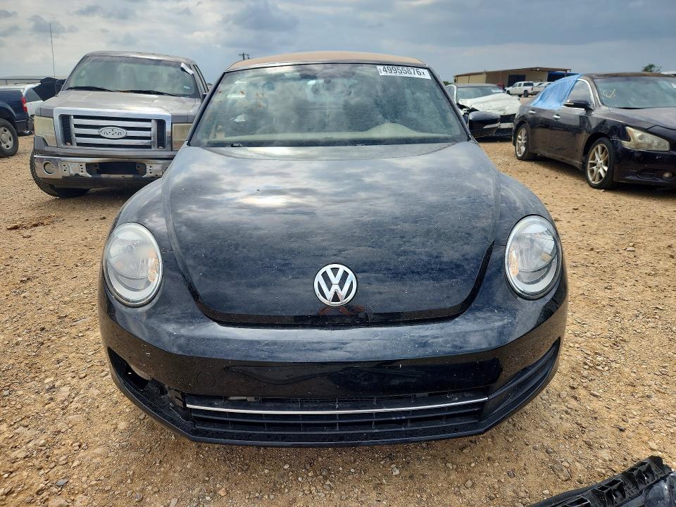 2015 Volkswagen Beetle მანქანა იყიდება აუქციონზე, vin: 3VW517AT7FM806392, აუქციონის ნომერი: 49955876