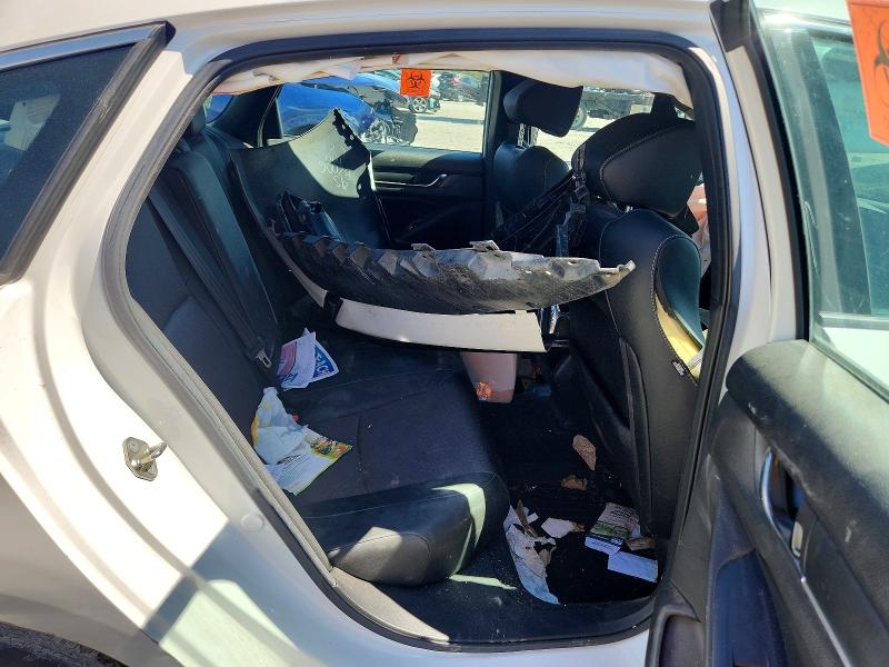 49185846 :رقم المزاد ، 1HGCV1F33KA147692 vin ، 2019 Honda Accord مزاد بيع