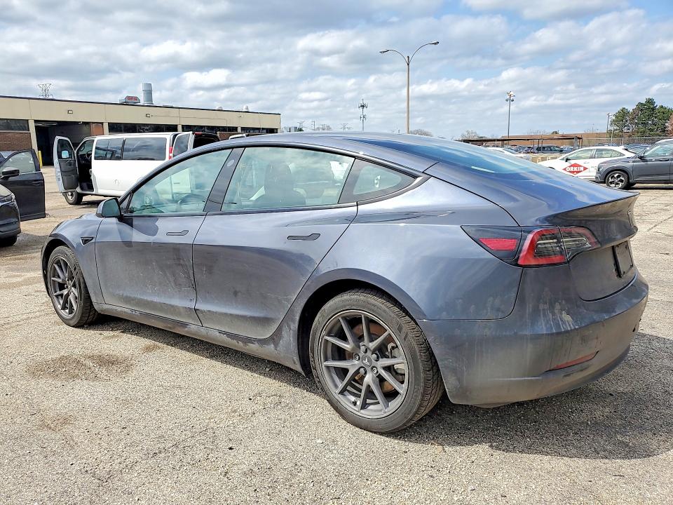 49898766 :رقم المزاد ، 5YJ3E1EA4NF287518 vin ، 2022 Tesla Model 3 مزاد بيع