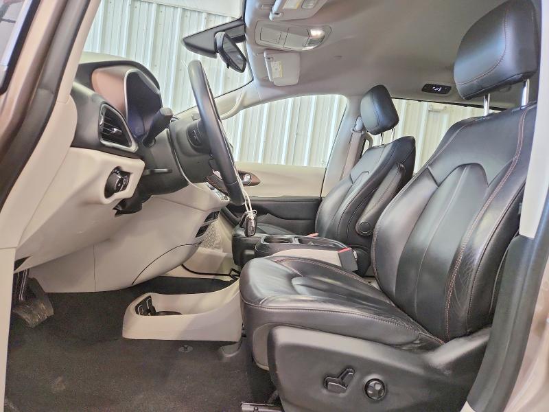 Продажа на аукционе авто 2017 Chrysler Pacifica, vin: 2C4RC1BG8HR810086, номер лота: 49322516