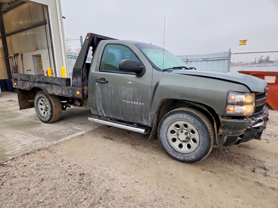 48451926 :رقم المزاد ، 1GCNKPEA5BF170297 vin ، 2011 Chevrolet Silverado مزاد بيع