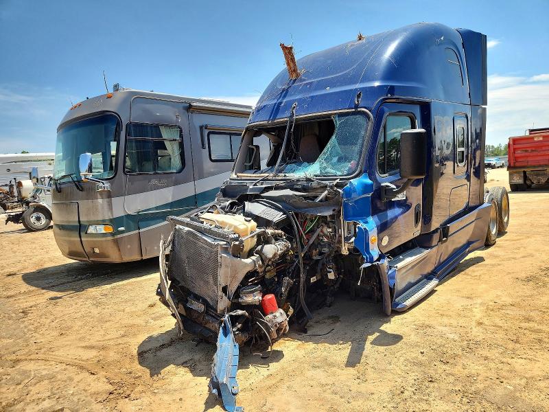 2015 Freightliner Cascadia 125 მანქანა იყიდება აუქციონზე, vin: 3AKJGLD53FSFU4944, აუქციონის ნომერი: 51451506