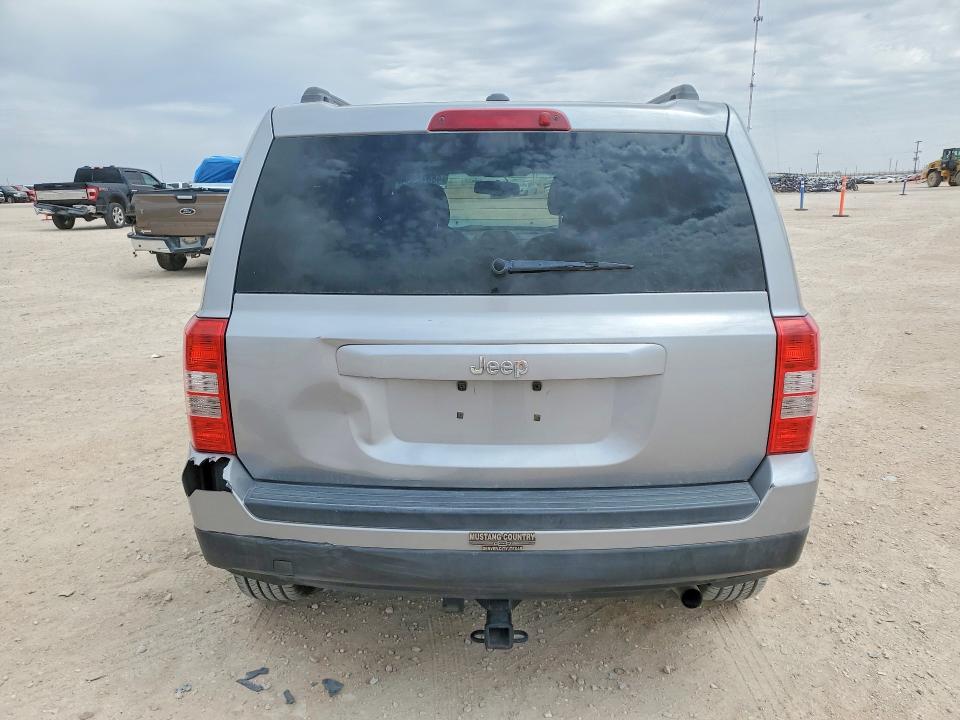 48874956 :رقم المزاد ، 1C4NJPBB6HD121002 vin ، 2017 Jeep Patriot مزاد بيع