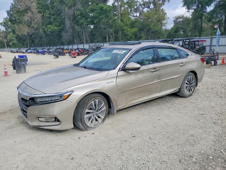 51276446 :رقم المزاد ، 1HGCV3F90JA004729 vin ، 2018 Honda Accord مزاد بيع