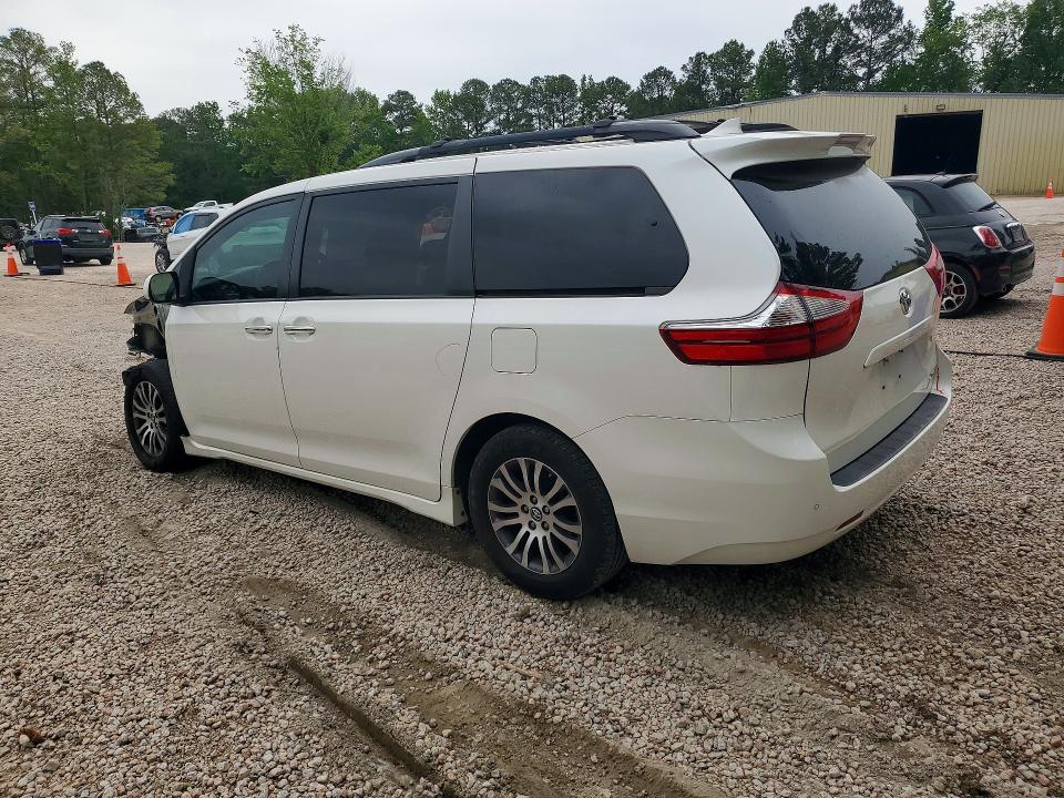 51072556 :رقم المزاد ، 5TDYZ3DC8KS982648 vin ، 2019 Toyota Sienna مزاد بيع