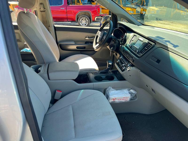 49511486 :رقم المزاد ، KNDMA5C12J6400723 vin ، 2018 Kia Sedona مزاد بيع
