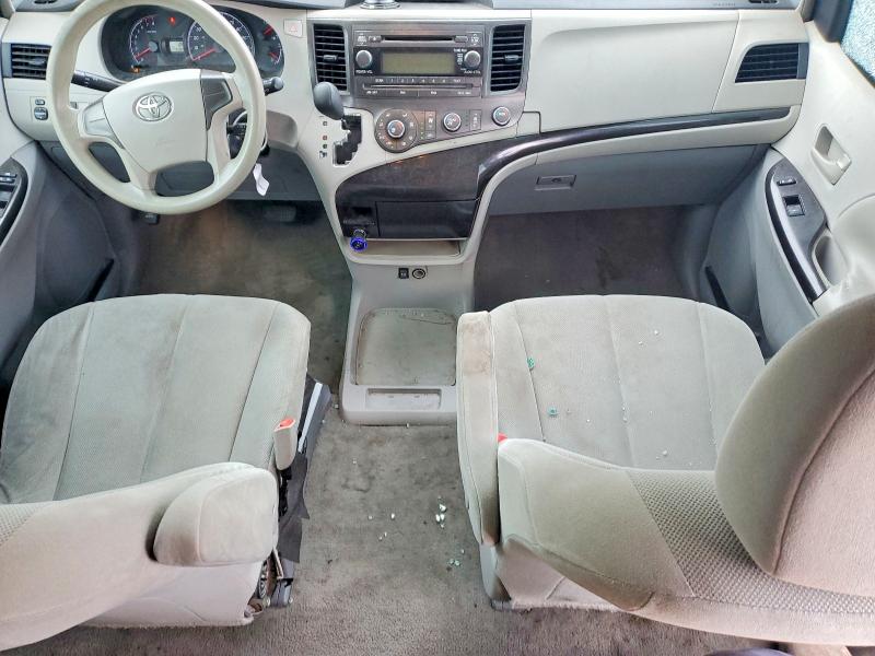 2011 Toyota Sienna მანქანა იყიდება აუქციონზე, vin: 5TDZK3DC4BS025040, აუქციონის ნომერი: 48214066