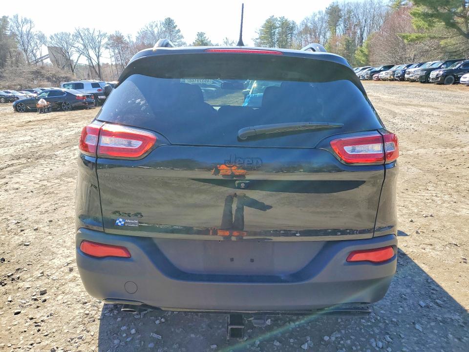 49379166 :رقم المزاد ، 1C4PJMCB2GW213751 vin ، 2016 Jeep Cherokee مزاد بيع