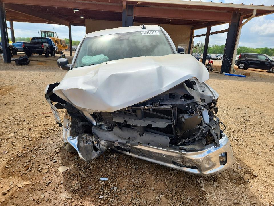 48381876 :رقم المزاد ، 3C6RR7LT5JG171584 vin ، 2018 Ram 1500 مزاد بيع