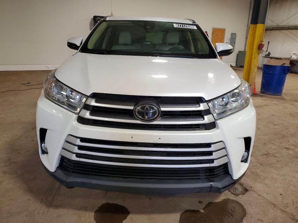 47717936 :رقم المزاد ، 5TDKZRFH5HS193139 vin ، 2017 Toyota Highlander مزاد بيع