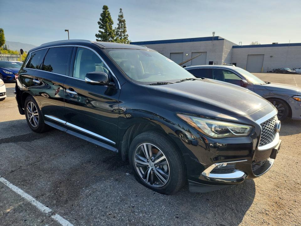 48687826 :رقم المزاد ، 5N1DL0MN8HC505028 vin ، 2017 Infiniti Qx60 مزاد بيع