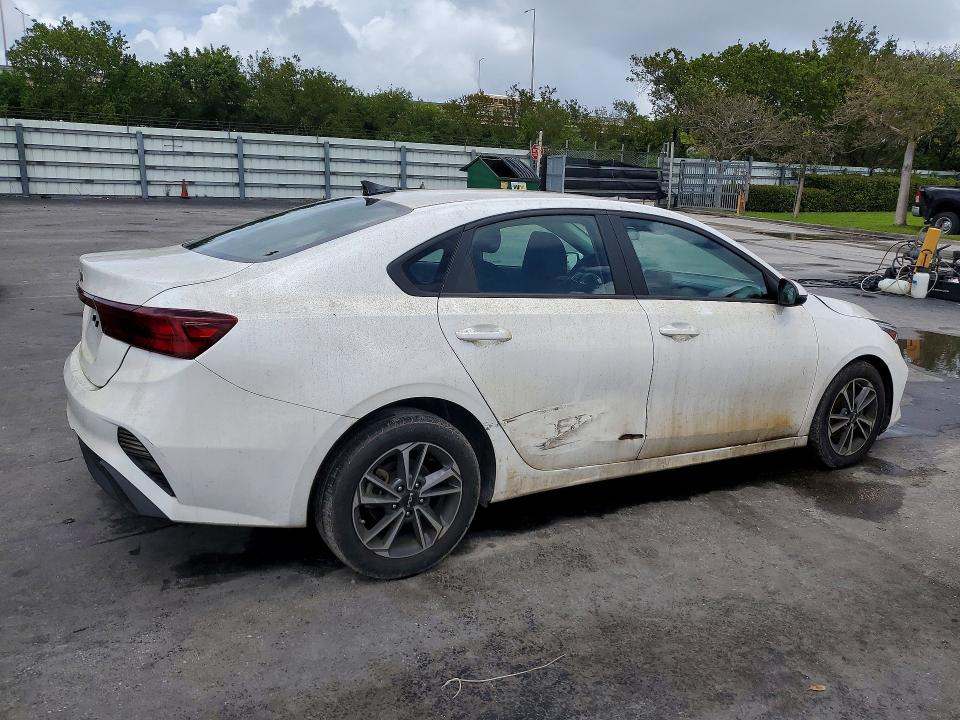 49335046 :رقم المزاد ، 3KPF24ADXRE727289 vin ، 2024 Kia Forte مزاد بيع