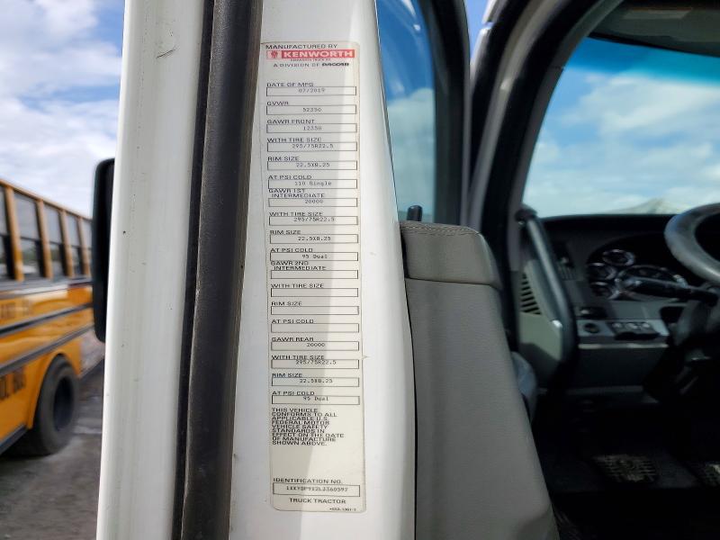 49136306 :رقم المزاد ، 1XKYDP9X2LJ360597 vin ، 2020 Kenworth T680 مزاد بيع