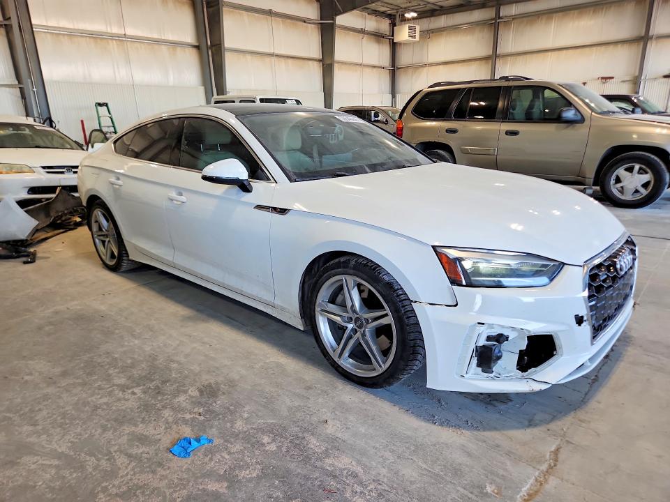 2021 Audi A5 მანქანა იყიდება აუქციონზე, vin: WAUDACF54MA015889, აუქციონის ნომერი: 50648446